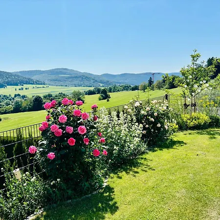 Panoramablick Mit Premium-wanderwegen Vor Der Haustuer アパート