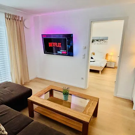 Panoramablick Mit Premium-wanderwegen Vor Der Haustuer * Альбштадт