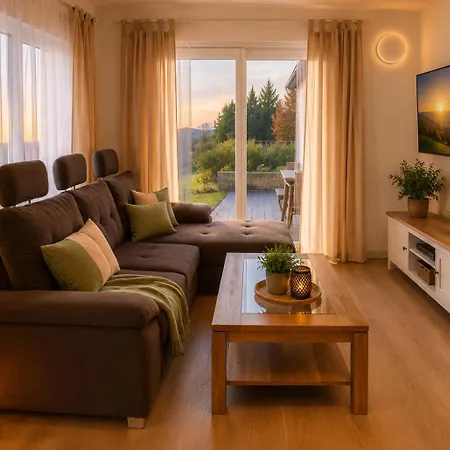 Lägenhet Panoramablick Mit Premium-wanderwegen Vor Der Haustuer Albstadt