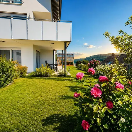 Panoramablick Mit Premium-wanderwegen Vor Der Haustuer * Albstadt