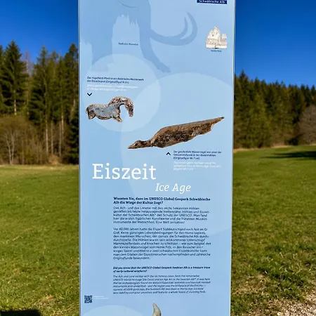 Panoramablick Mit Premium-wanderwegen Vor Der Haustuer 알브쉬타트